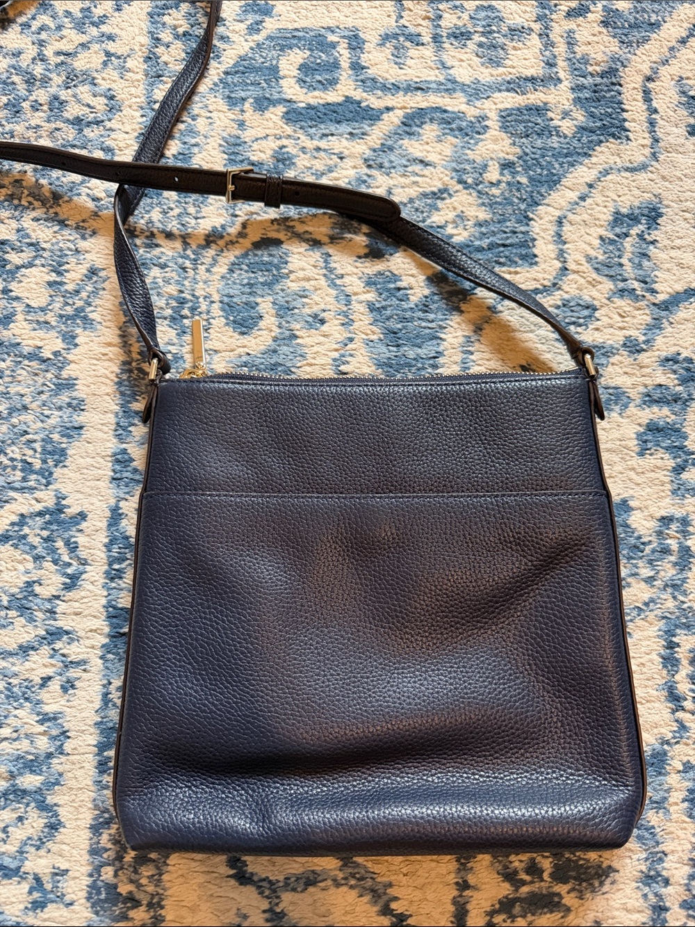 kate spade navy pebbled leather crossbody with gold hardware - Picture 4 of 7